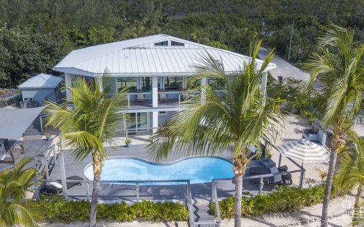 A WAVE FROM IT ALL – FULLY RENO’D 4 BED OCEANFRONT