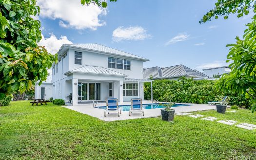 BIMINI DR – EXECUTIVE CANAL FRONT HOME IN GRAND HARBOUR