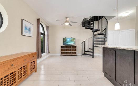 SAN SEBASTIAN ONE BED AND DEN WITH ROOF TERRACE