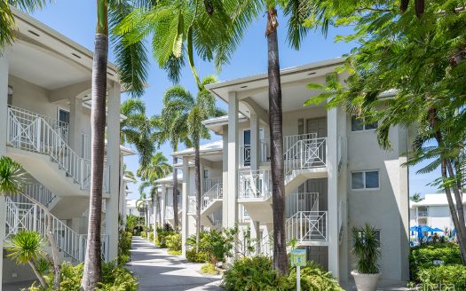 SUNSET COVE – PENTHOUSE – CORNER UNIT