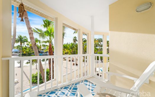 ISLAND HOUSE 15, RUM POINT BEACHFRONT TOWNHOME