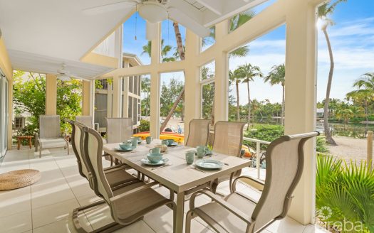 ISLAND HOUSE 15, RUM POINT BEACHFRONT TOWNHOME
