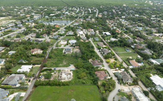 SAVANNAH HOUSE LOT CLOSE TO SUNRISE LANDING