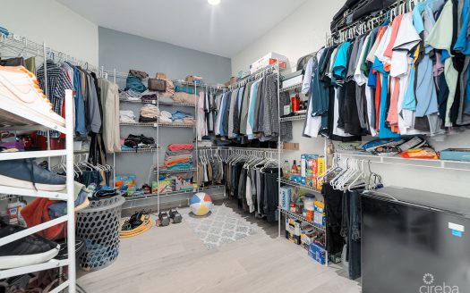 4-BEDROOM FAMILY GEM IN SAVANNAH MEADOWS W/RENTAL UNIT