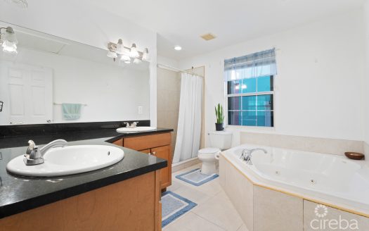 EAST END PARADISE VILLAS. 3 BED, 3 BATH + DEN WITH PRIVATE BEACH