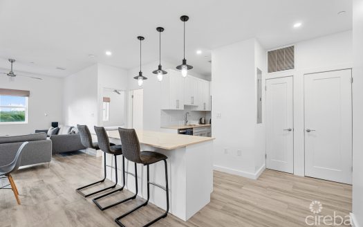 19 NORTH 3 BED CORNER UNIT WITH LAKE VIEW