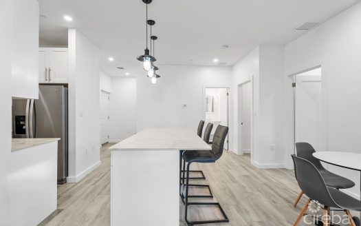 19 NORTH 3 BED CORNER UNIT WITH LAKE VIEW
