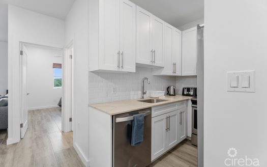 19 NORTH 3 BED CORNER UNIT WITH LAKE VIEW