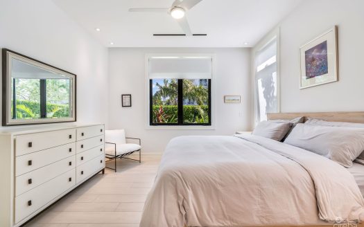 OLEA 414 – PRIVATE GARDEN 2-BED RESIDENCE