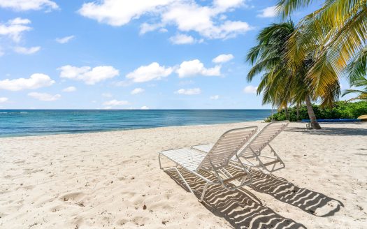 SUPERB VALUE AND VIEWS ON SPOTTS BEACH – 15 CORAL BAY VILLAGE