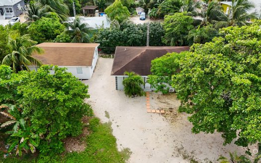 MULTI FAMILY BODDEN TOWN