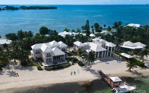 COMPOUND KAI ESTATE – TWO LUXURY HOMES