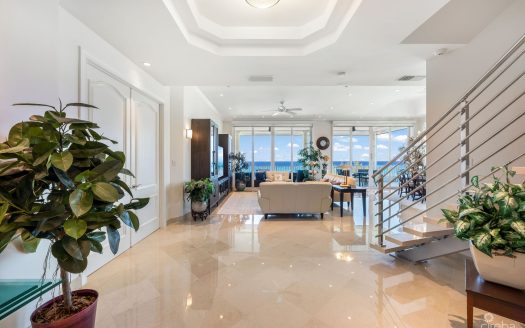 RENAISSANCE PENTHOUSE SEVEN MILE BEACH