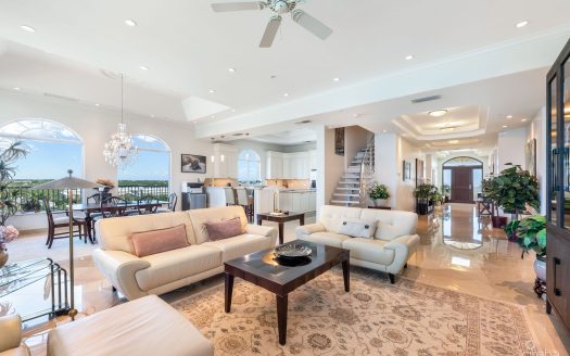 RENAISSANCE PENTHOUSE SEVEN MILE BEACH