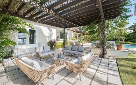 FULLY RENOVATED 4-BED CANAL FRONT HOME WITH DEN & DOCK | THE SHORES