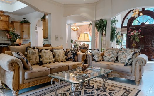 YACHT CLUB CANAL FRONT HOME 3 BED