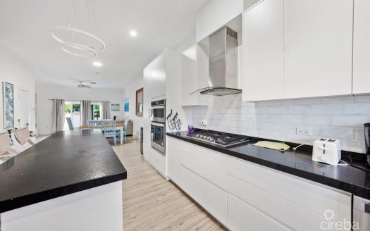 MANTRAS 2 BED MODERN CLOSE TO THE BEACH