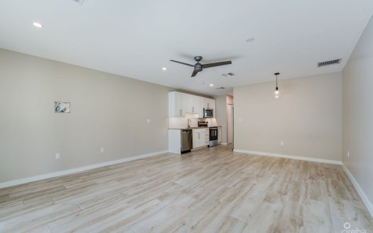 DOWNTOWN REACH – GROUND FLOOR – ONE BEDROOM