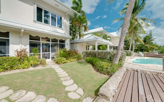 THE MOORINGS, STUNNING CANAL FRONT TOWNHOME, 3 BED 3.5 BATHROOM WITH GORGEOUS VIEWS OF THE CANAL