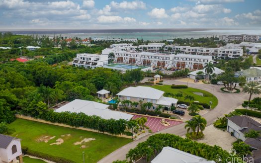 BIMINI DRIVE – LARGE FAMILY HOME IN GATED GRAND HARBOUR COMMUNITY