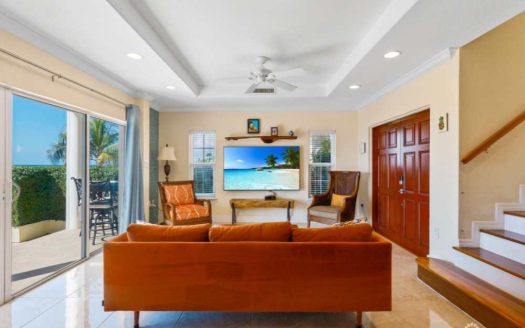 4 BED OCEAN FRONT IN SAVANNAH