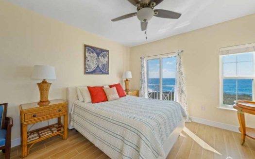 4 BED OCEAN FRONT IN SAVANNAH