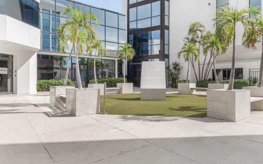 RARE ENTIRE FLOOR COMMERCIAL OFFICE, GEORGE TOWN