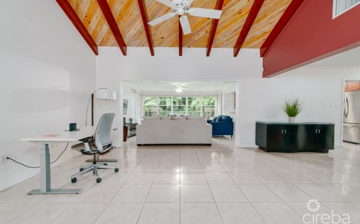 RARE OPPORTUNITY ON SMB CORRIDOR – HOME ON 0.4 ACRES