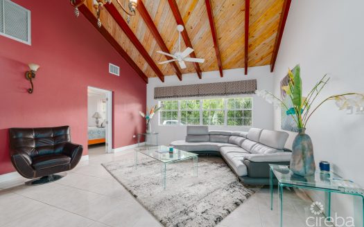 RARE OPPORTUNITY ON SMB CORRIDOR – HOME ON 0.4 ACRES