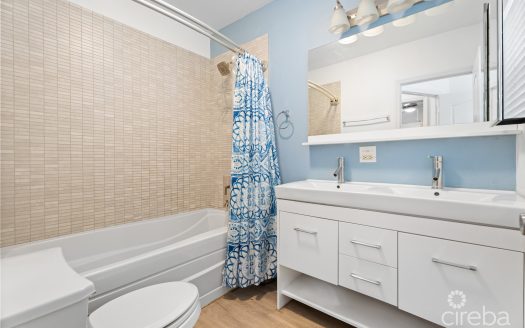 FOUNTAIN COURT 3 BED PLUS DEN