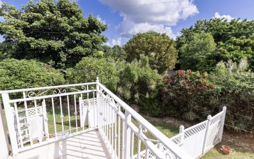 LOWER VALLEY LUXURY TOWNHOUSE