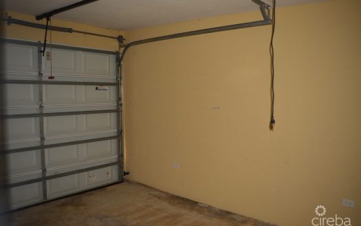 ROYAL HEIGHTS HALF DUPLEX