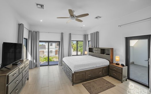 SPACIOUS MODERN 4BR W/ EN-SUITES & BONUS ROOM – GATED COMMUNITY