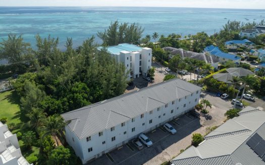 SOUTH BAY ESTATES – 4 BED TOWNHOME WITH EXCEPTIONAL FLOOR PLAN