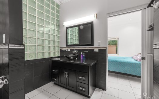 3 BED MIDWAY CLOSE FAMILY HOME