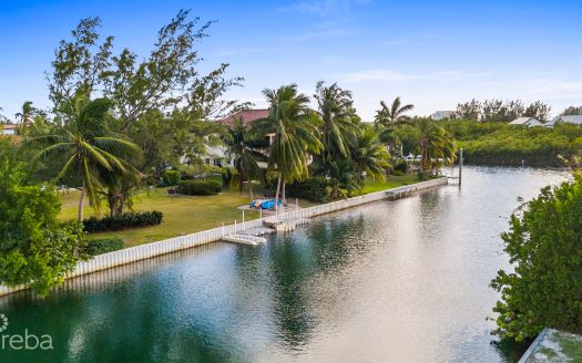 VISTA DEL MAR- EXECUTIVE ESTATE CANAL LOT