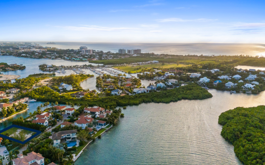 VISTA DEL MAR- EXECUTIVE ESTATE CANAL LOT