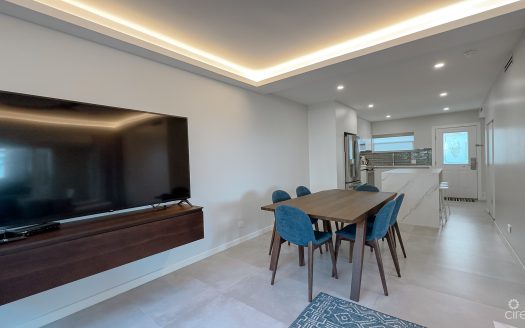 PLANTATION VILLAGE SEVEN MILE BEACH