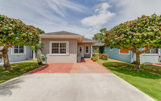 TROPICAL MEWS 2 BED HOME