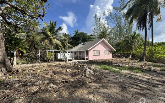 BREAKERS BEACH COTTAGE | BEACHFRONT PROPERTY WITH ENDLESS POTENTIAL