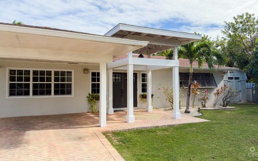 WEST BAY FAMILY HOME WITH POOL WEST BAY FAMILY HOME WITH POOL