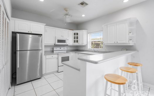 SOUTHERN SKIES 10, SOUTH SOUND HOME