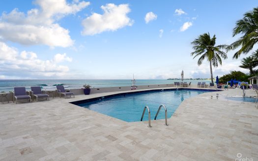 DISCOVERY POINT CLUB BEACHFRONT