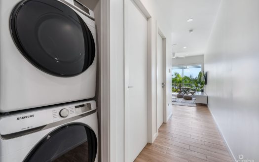 ONE CANAL POINT 324, SEVEN MILE CORRIDOR