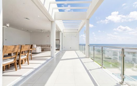 SUNSET POINT 19 – TOP FLOOR PENTHOUSE WITH PANORAMIC SEA VIEWS