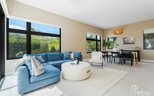 BLUE PALMS 3, WEST BAY END UNIT