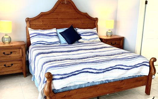 OCEAN POINTE VILLAS #10, OCEANFRONT WEST BAY