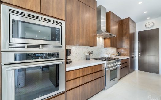 CYPRESS POINTE NORTH STAND ALONE EXECUTIVE RESIDENCE