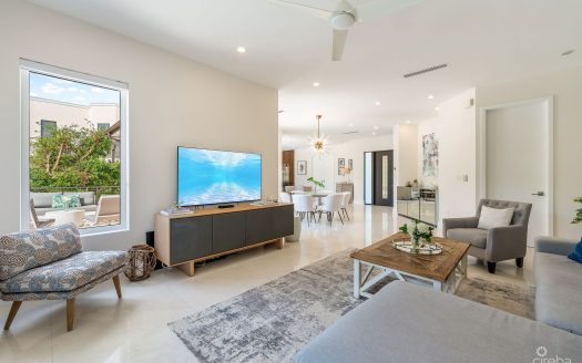 CYPRESS POINTE NORTH STAND ALONE EXECUTIVE RESIDENCE