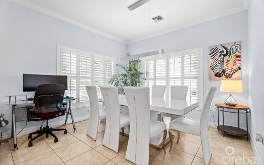 HIGHLANDS – ONE SIDE OF A DUPLEX